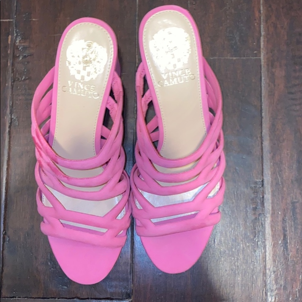 NWT Vince Camuto Sandals